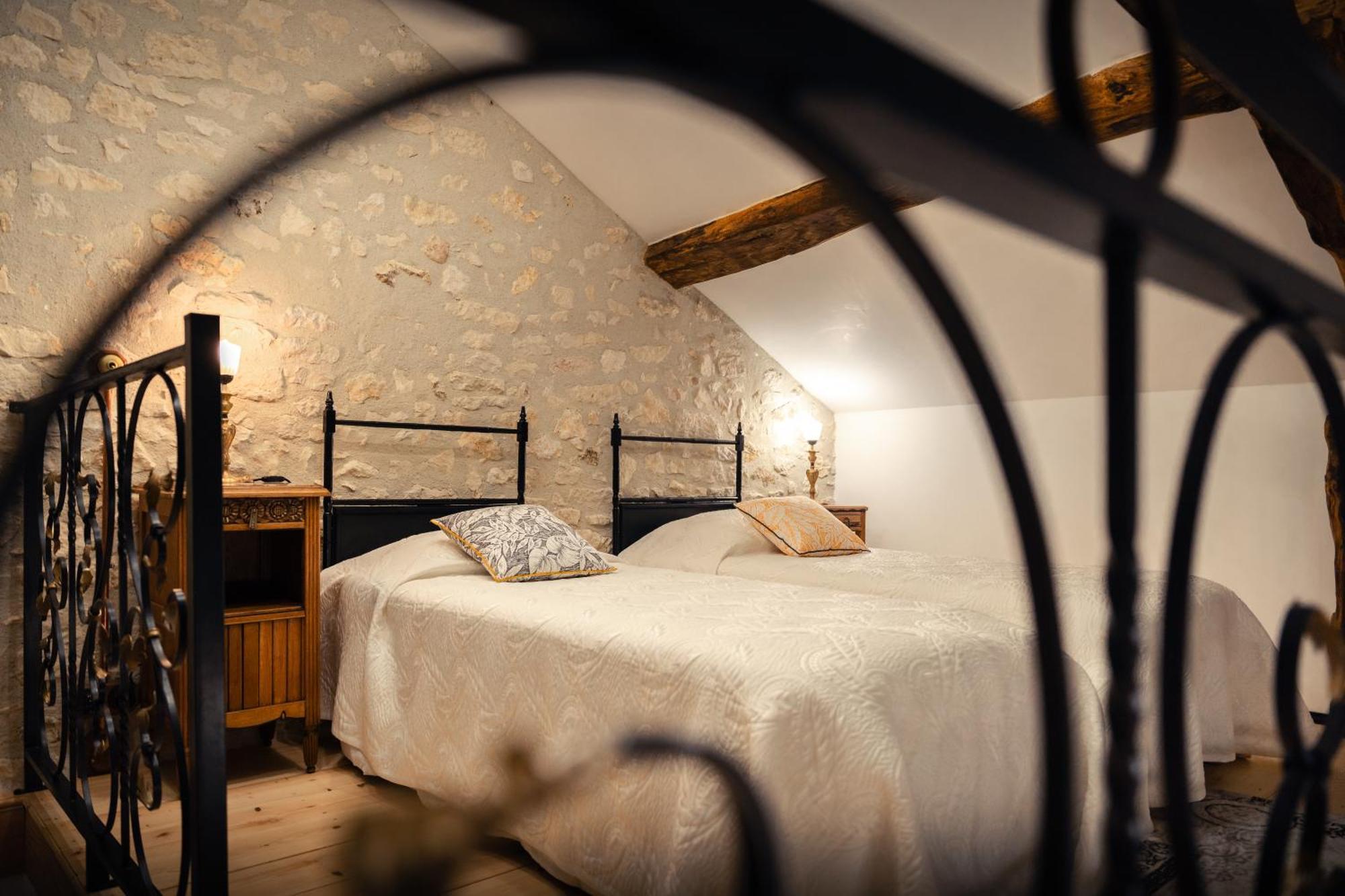 Ets Capmasil - Chambre 1920 Virac Buitenkant foto